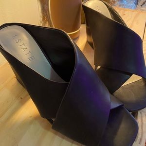 1. SLATE Women Sandals